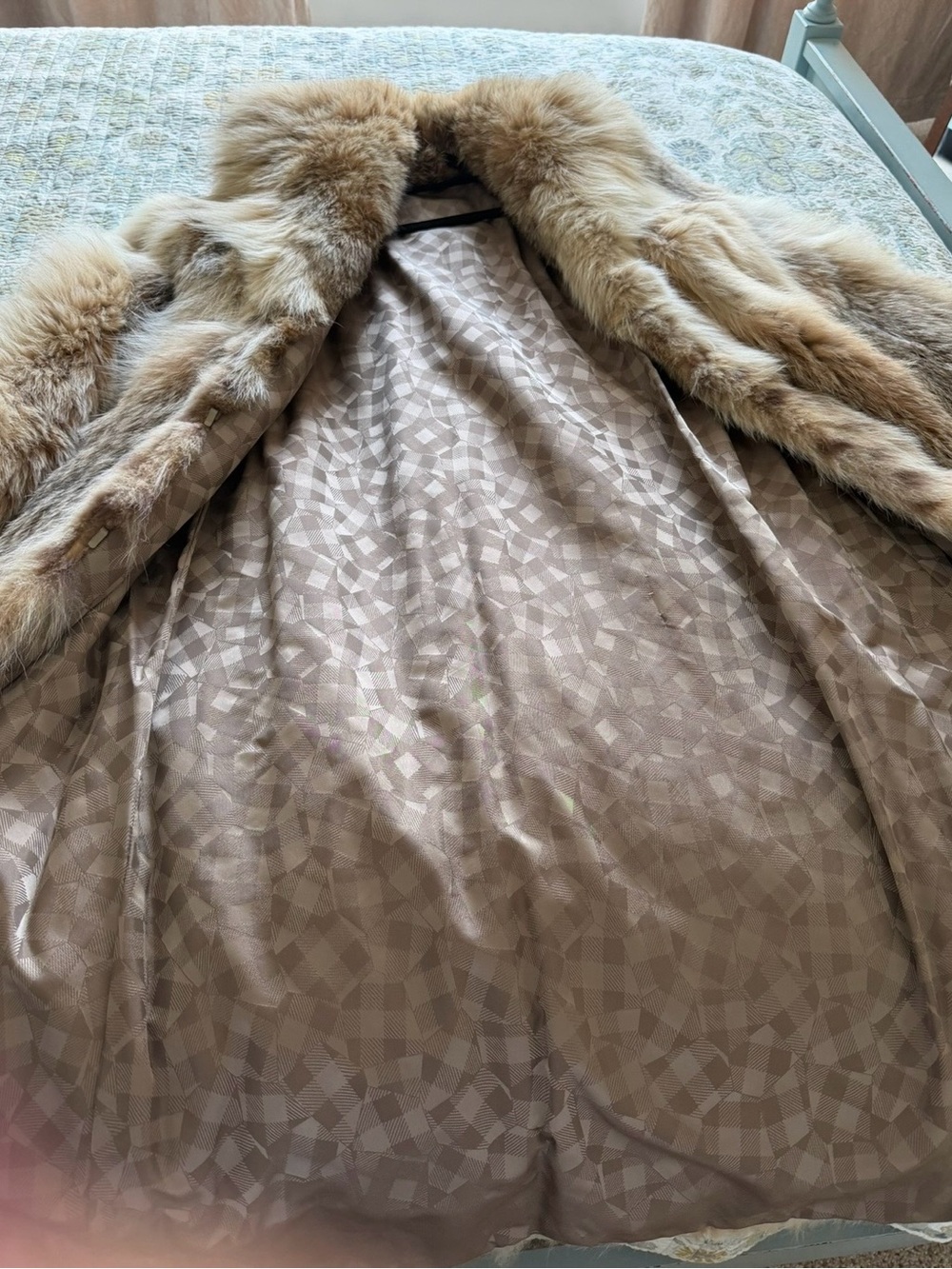 Women's Long Genuine RARE Canadian Lynx Fur Coat - Tan - Picture 6 of 8